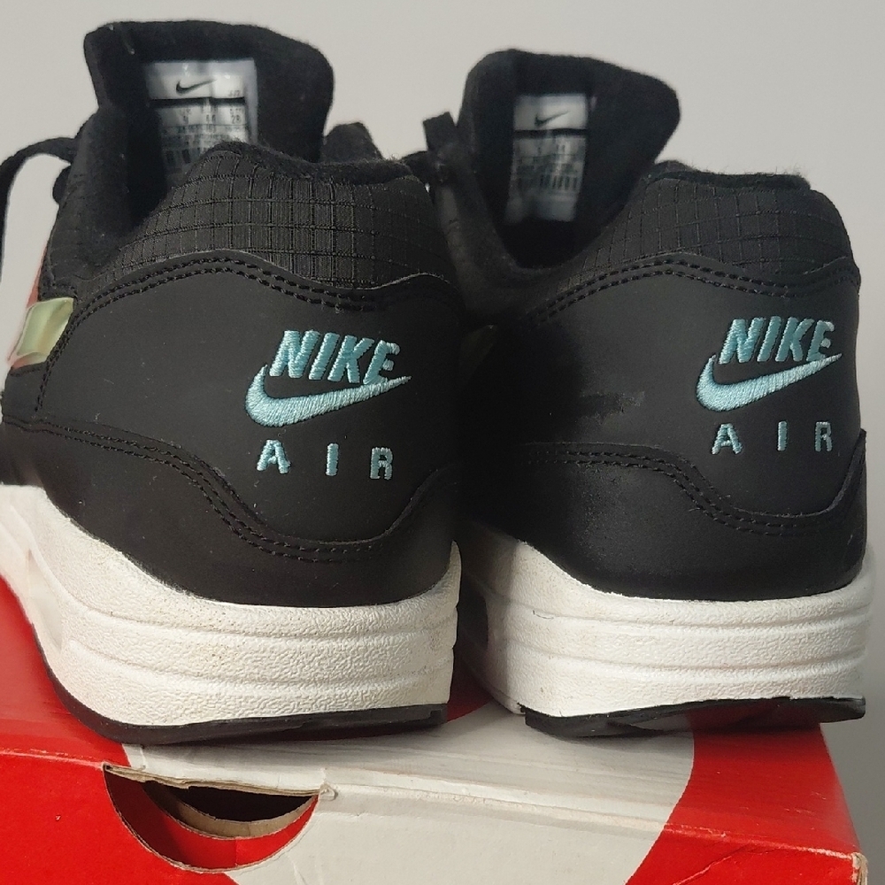 Nike Air Max 1 SE Sneakers - Black and Multicolor - Picture 5 of 7
